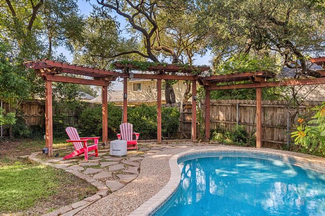 1516 Garnaas DR, Austin, TX 78758