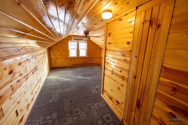 305 MT RUSHMORE RD, Custer, SD 57730