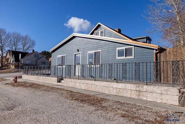 305 MT RUSHMORE RD, Custer, SD 57730