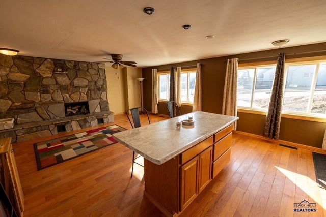 305 MT RUSHMORE RD, Custer, SD 57730
