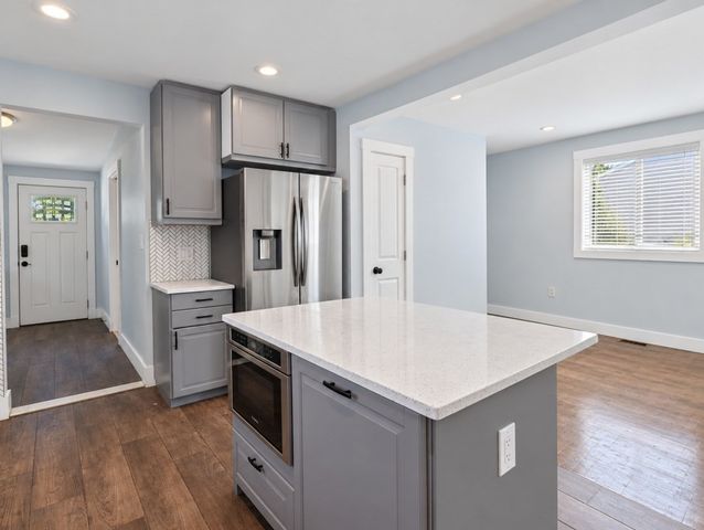 10 Oak St 1, Saugus, MA 01906