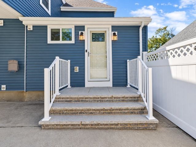 10 Oak St 1, Saugus, MA 01906