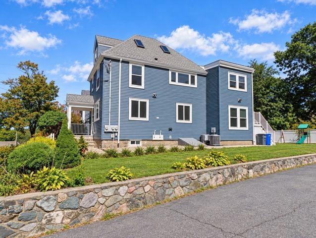 10 Oak St 1, Saugus, MA 01906