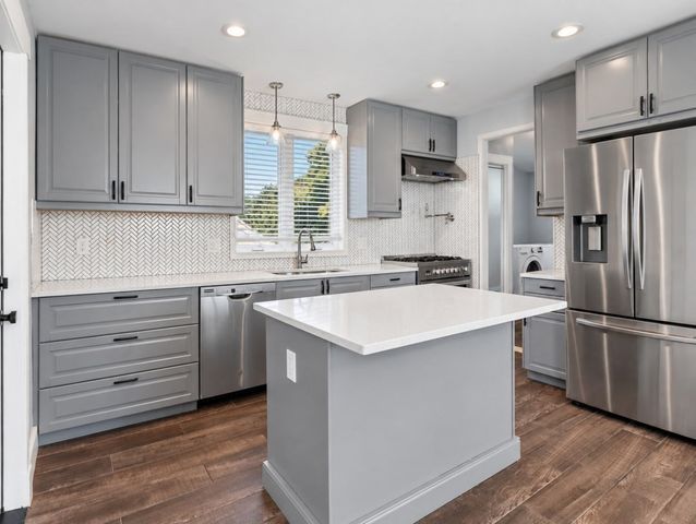 10 Oak St 1, Saugus, MA 01906