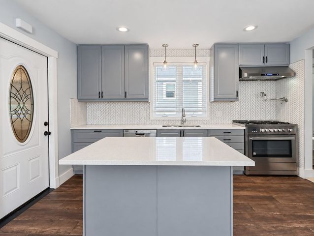 10 Oak St 1, Saugus, MA 01906
