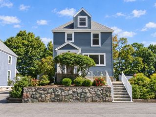 10 Oak St 1, Saugus, MA 01906