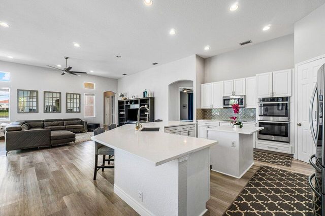 11750 Osprey Pointe Circle, Wellington, FL 33449
