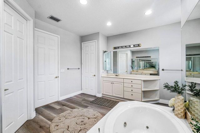 11750 Osprey Pointe Circle, Wellington, FL 33449