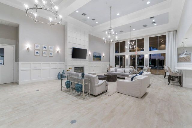 11750 Osprey Pointe Circle, Wellington, FL 33449