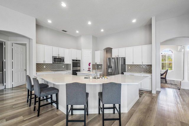 11750 Osprey Pointe Circle, Wellington, FL 33449