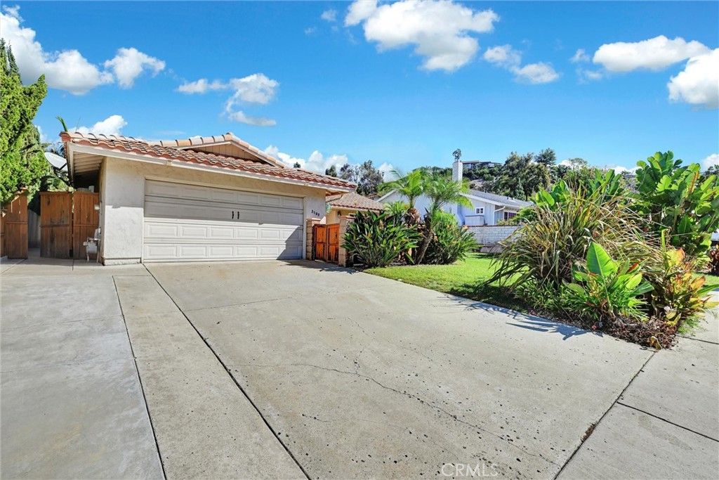 2082 Valley Lake Drive, El Cajon, CA 92020 — exterior