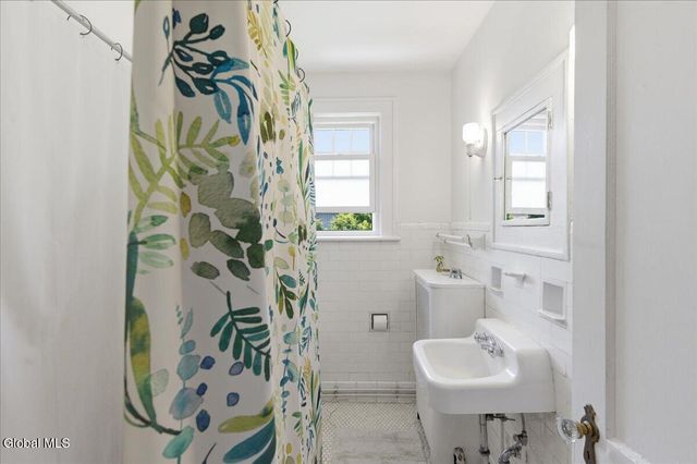 42 Brookline Avenue, Albany, NY 12203