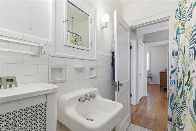 42 Brookline Avenue, Albany, NY 12203