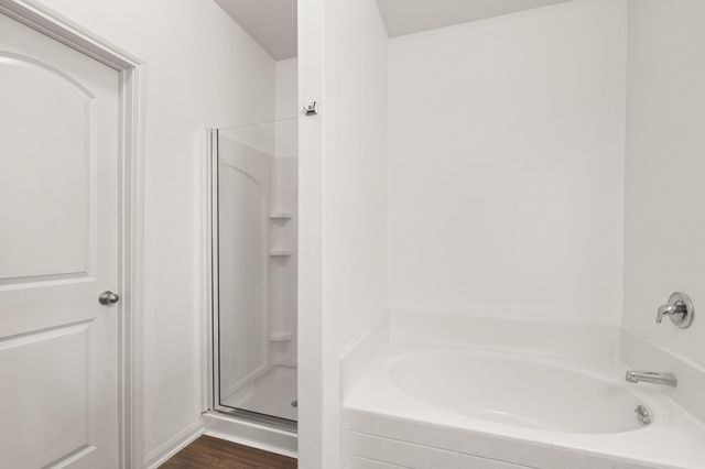 718 Crystal Lakes Drive, Brookshire, TX 77423