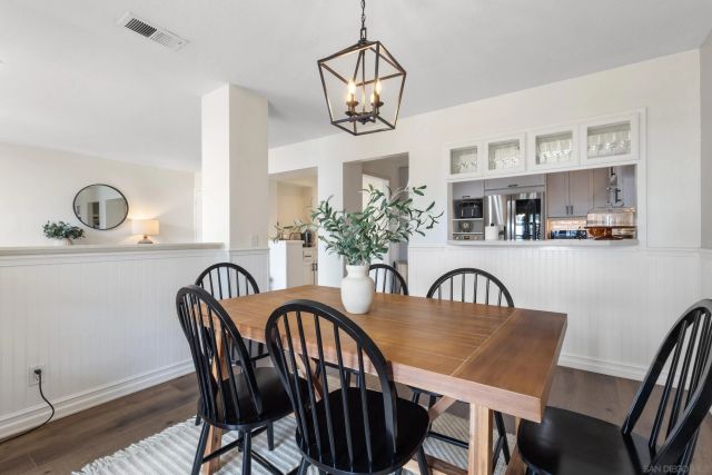 984 S Rim Crest Dr 7, Anaheim, CA 92807