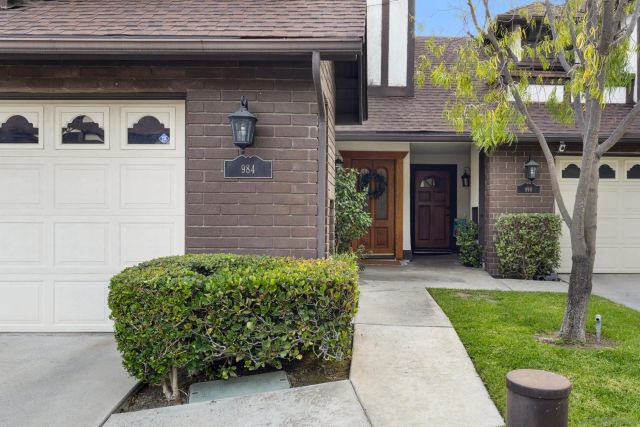 984 S Rim Crest Dr 7, Anaheim, CA 92807