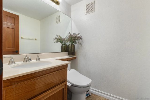984 S Rim Crest Dr 7, Anaheim, CA 92807