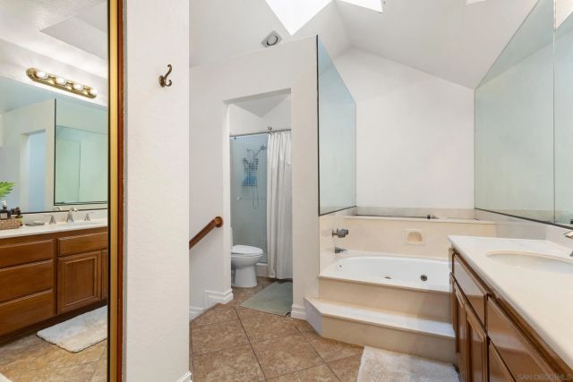 984 S Rim Crest Dr 7, Anaheim, CA 92807
