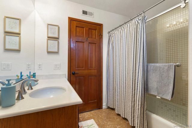 984 S Rim Crest Dr 7, Anaheim, CA 92807