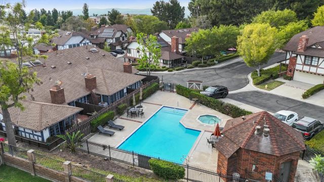 984 S Rim Crest Dr 7, Anaheim, CA 92807