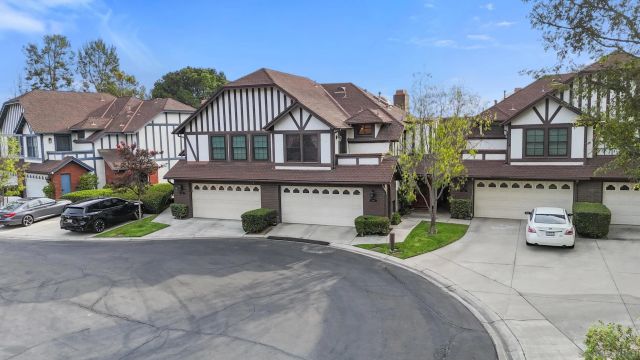 984 S Rim Crest Dr 7, Anaheim, CA 92807