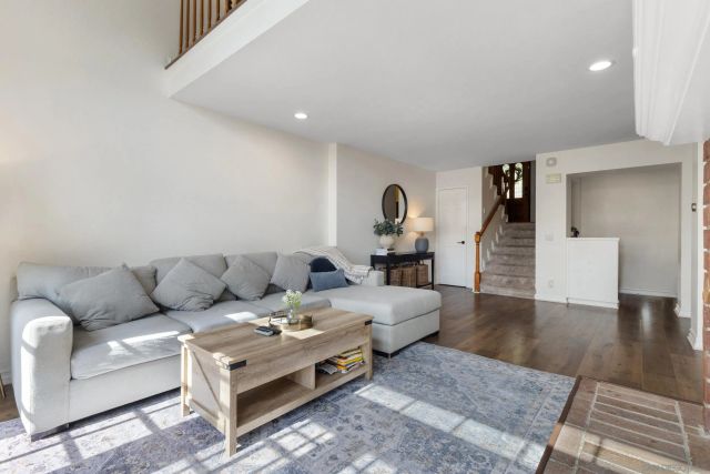 984 S Rim Crest Dr 7, Anaheim, CA 92807