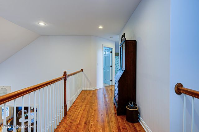 9019 Geneva Cir, Prospect, KY 40059
