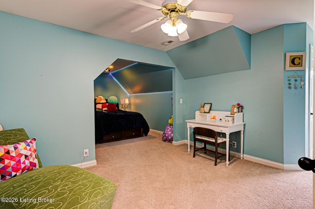 9019 Geneva Cir, Prospect, KY 40059