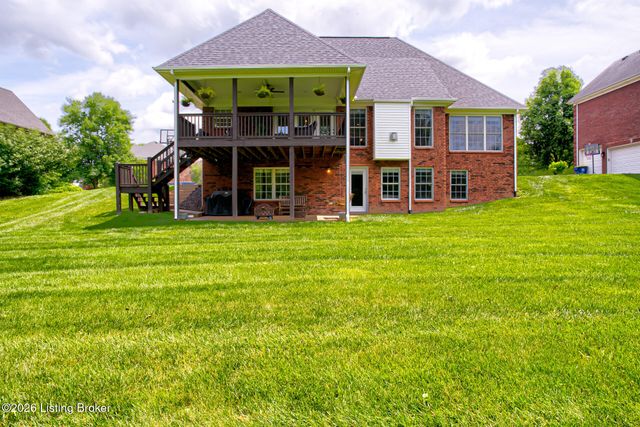 9019 Geneva Cir, Prospect, KY 40059