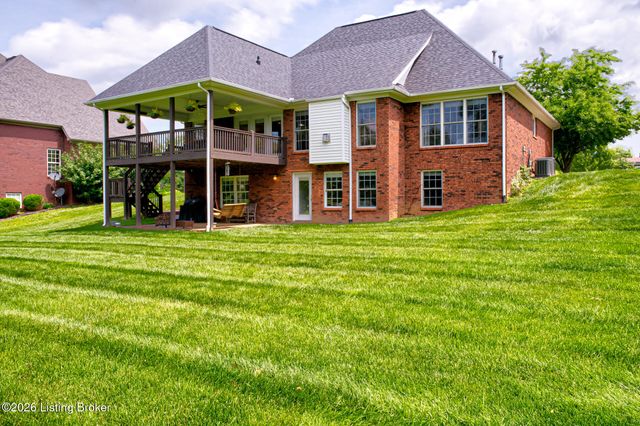 9019 Geneva Cir, Prospect, KY 40059