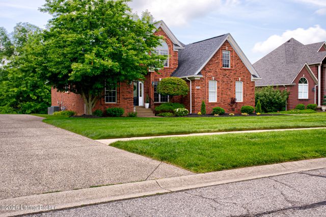 9019 Geneva Cir, Prospect, KY 40059