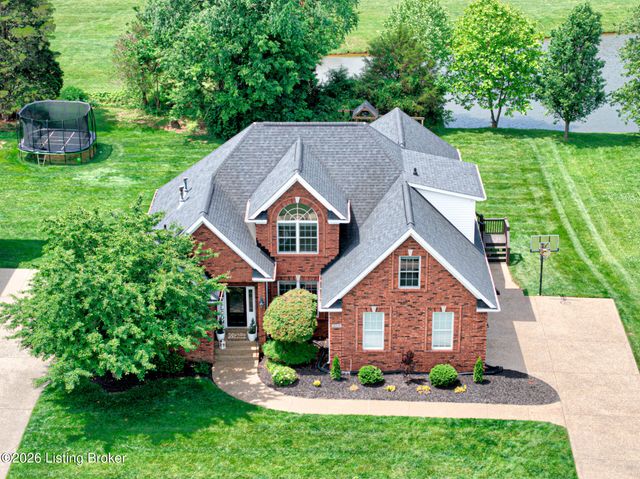 9019 Geneva Cir, Prospect, KY 40059
