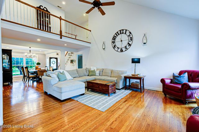 9019 Geneva Cir, Prospect, KY 40059