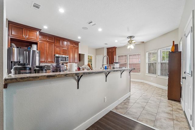 2424 Piney Woods Drive, Pearland, TX 77581