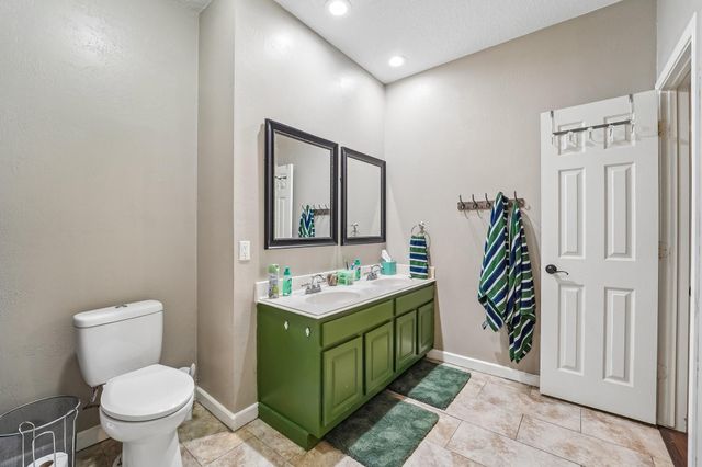 2424 Piney Woods Drive, Pearland, TX 77581