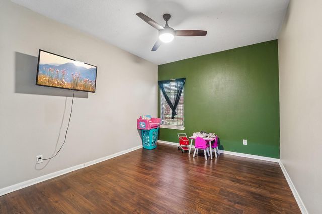 2424 Piney Woods Drive, Pearland, TX 77581