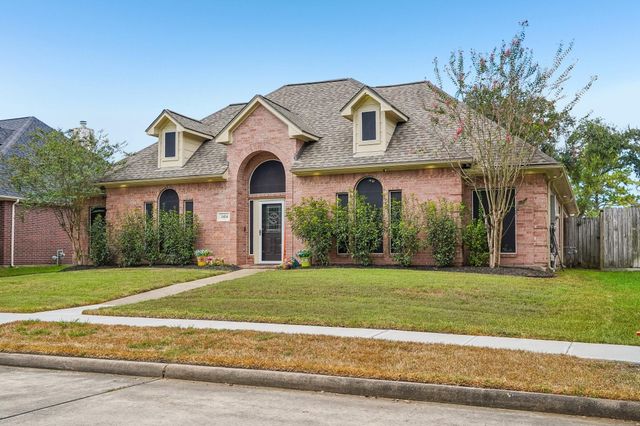 2424 Piney Woods Drive, Pearland, TX 77581