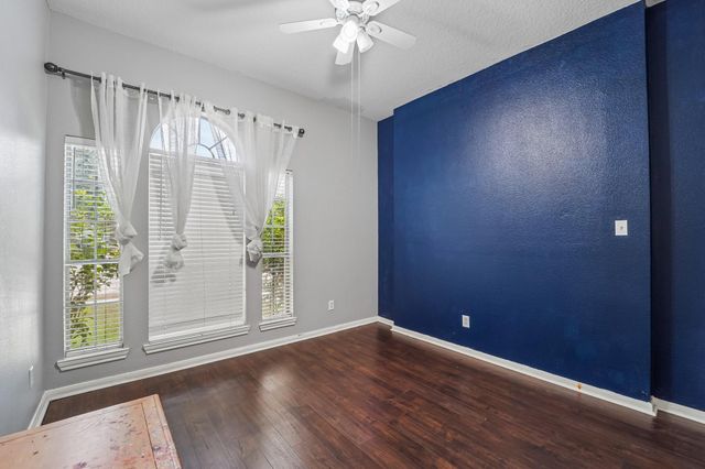 2424 Piney Woods Drive, Pearland, TX 77581