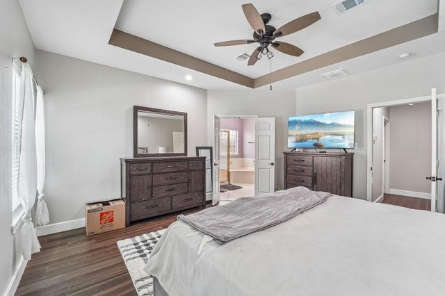 2424 Piney Woods Drive, Pearland, TX 77581
