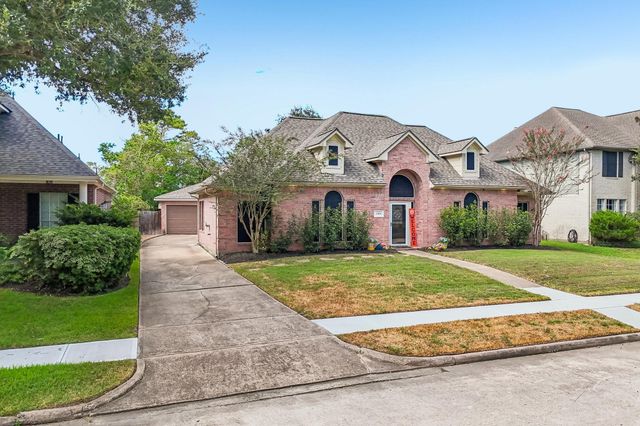 2424 Piney Woods Drive, Pearland, TX 77581