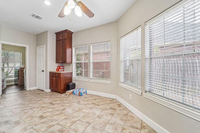 2424 Piney Woods Drive, Pearland, TX 77581
