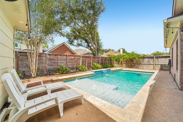 2424 Piney Woods Drive, Pearland, TX 77581