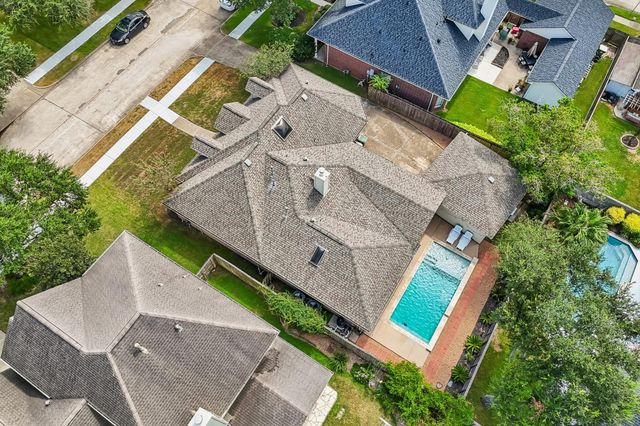 2424 Piney Woods Drive, Pearland, TX 77581
