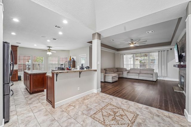 2424 Piney Woods Drive, Pearland, TX 77581