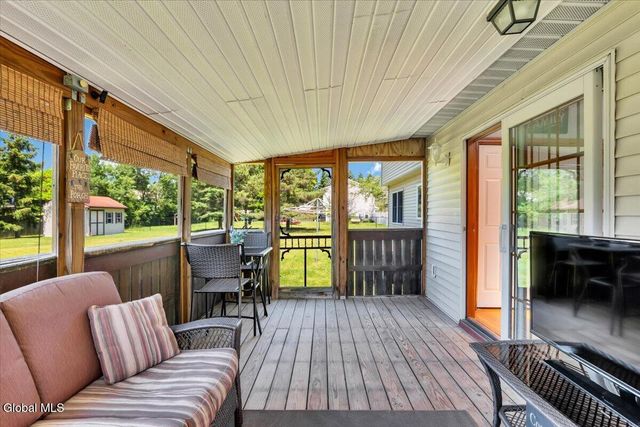 5 Zermatt Drive, North Greenbush, NY 12198