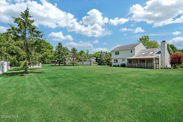 5 Zermatt Drive, North Greenbush, NY 12198