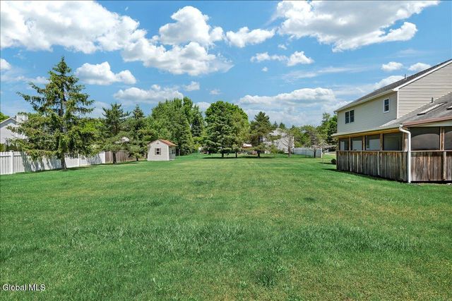 5 Zermatt Drive, North Greenbush, NY 12198