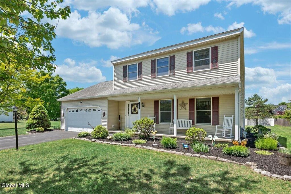 5 Zermatt Drive, North Greenbush, NY 12198