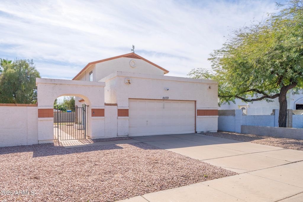 4439 W WESTCOTT Drive, Glendale, AZ 85308