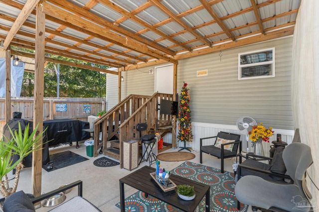 8680 John Hamm Rd, Milton, FL 32583